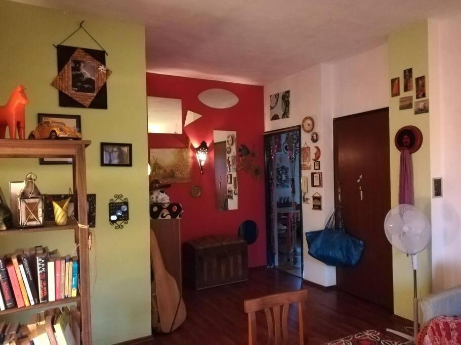 Miraflowers Home, Intera Casa Turin